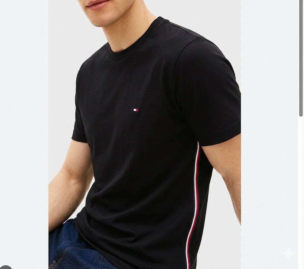 Camiseta Basica Tommy Hilfiger Detalhada