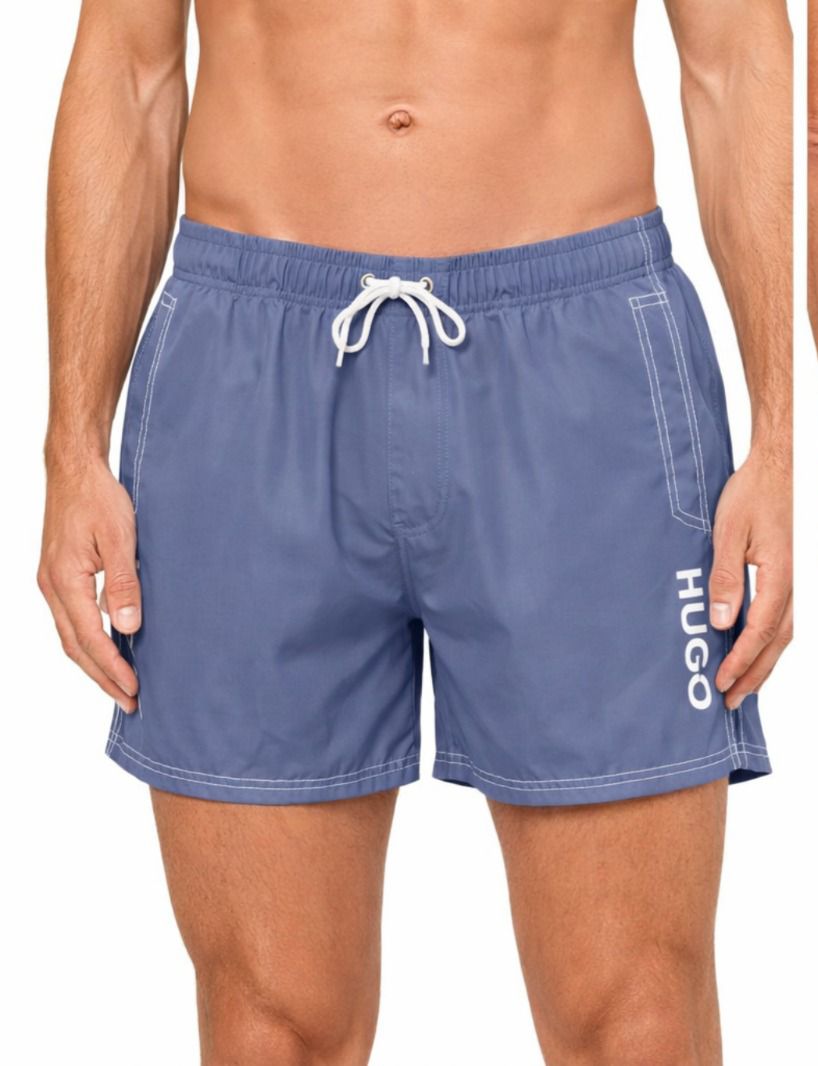 Bermuda Hugo Com Logotipo na Lateral