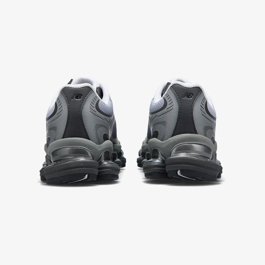 Tenis New Balance 2000