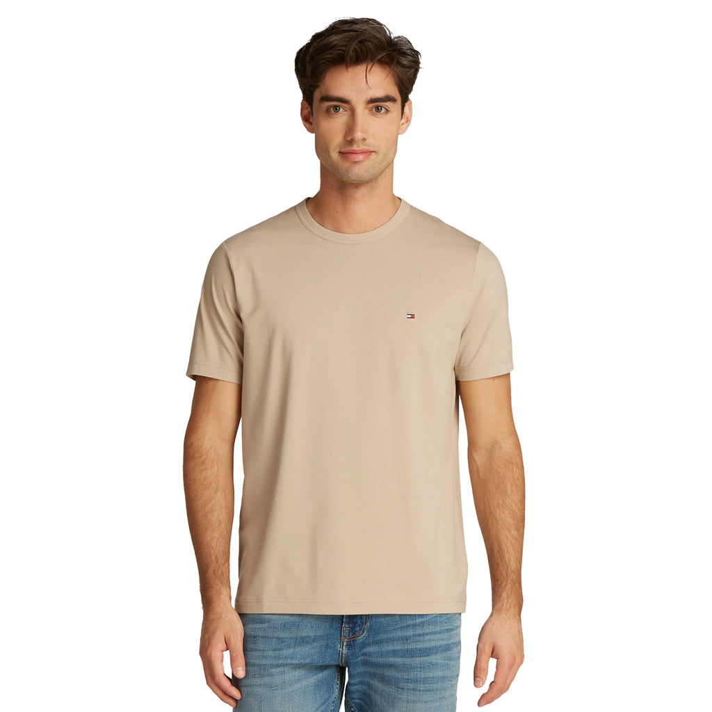 Camiseta Tommy Hilfiger Básica Tech - Bege