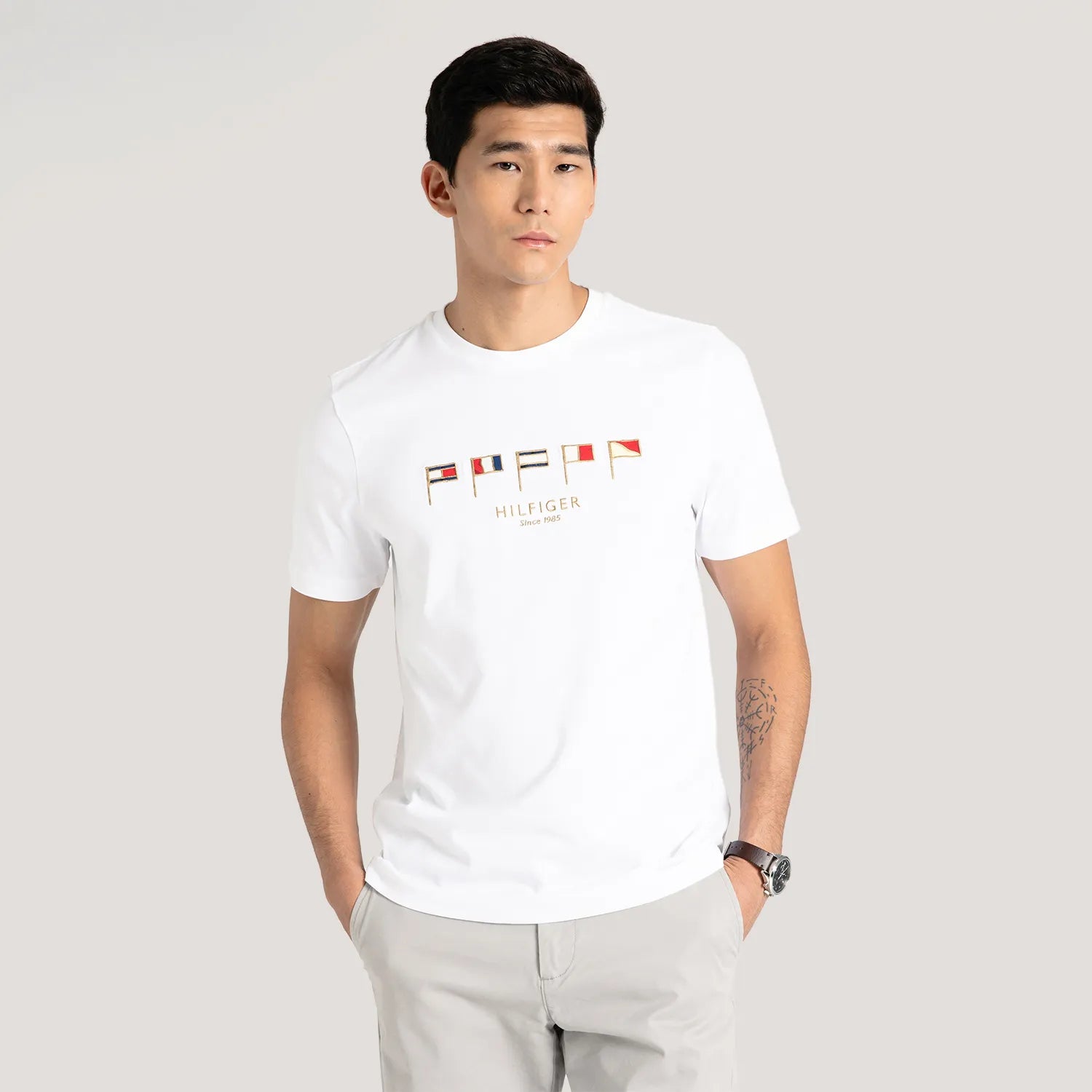 Camiseta Multi Bandeiras Tommy Hilfiger