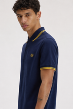 Polo Fred Perry Gola Detalhado
