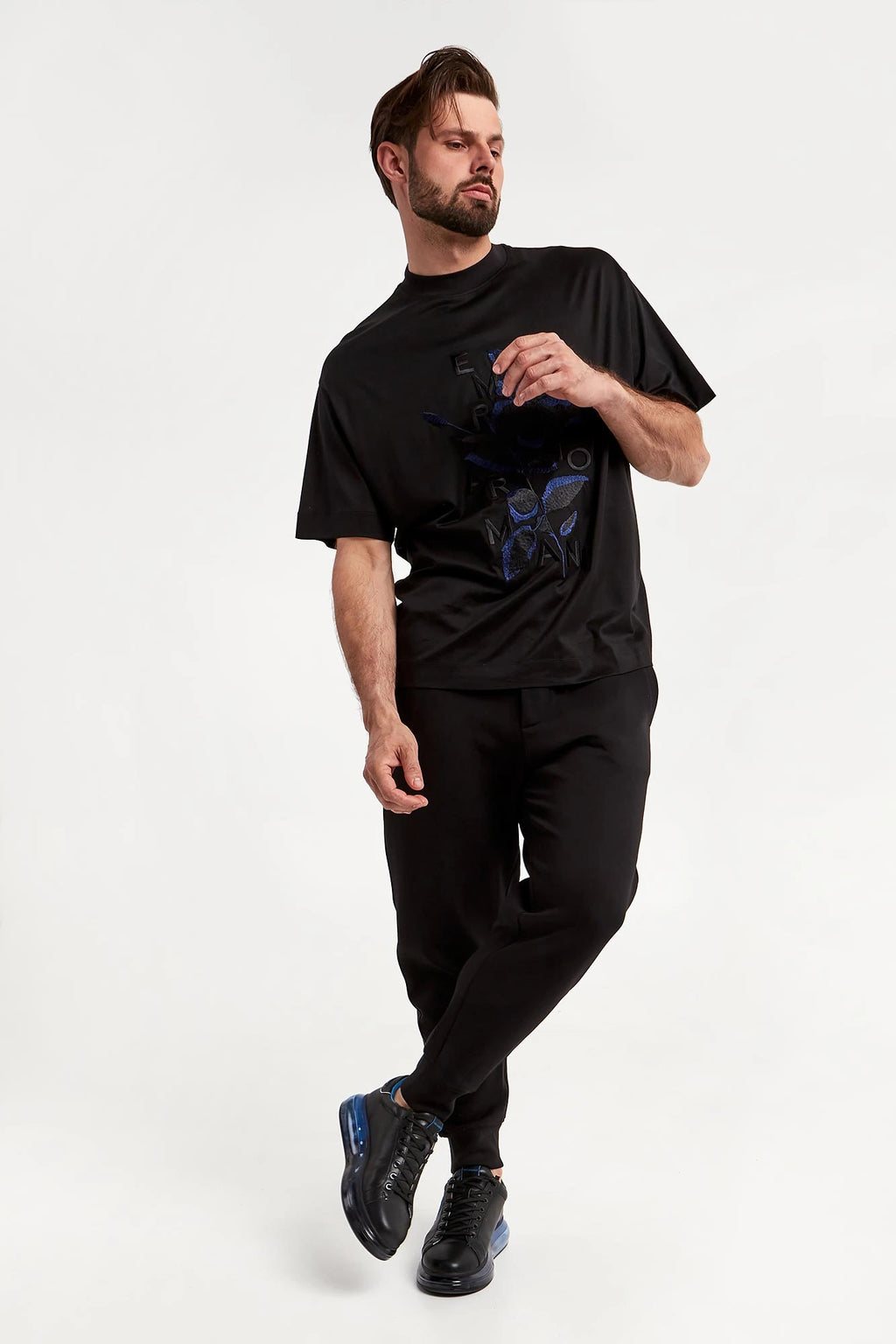 Camiseta Embroidered Flowers Emporio Armani