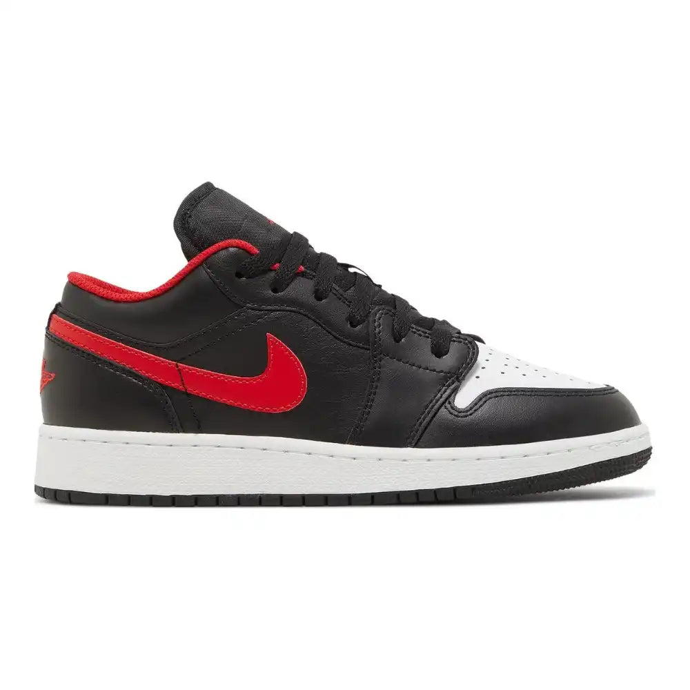 1384 Preto 43.5
