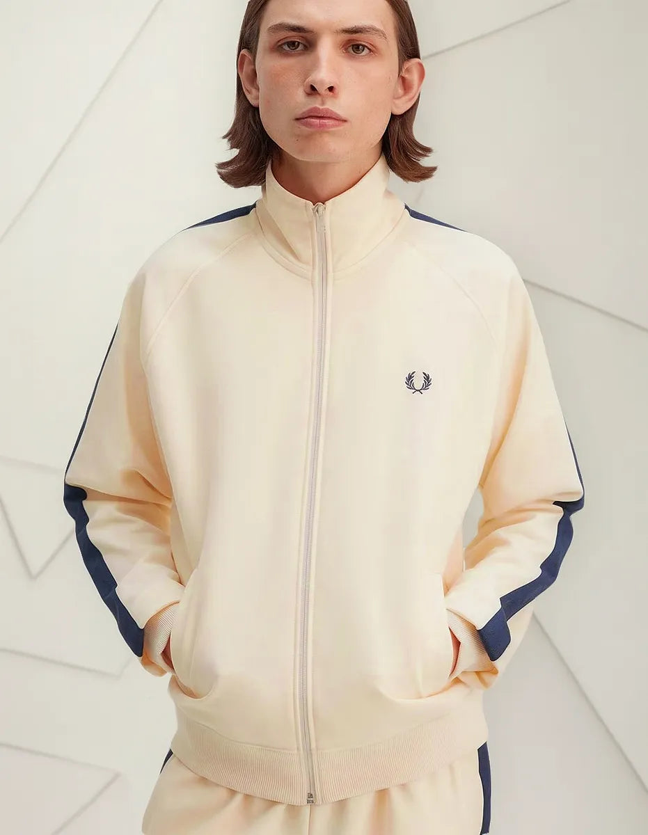 5589 Creme XXL