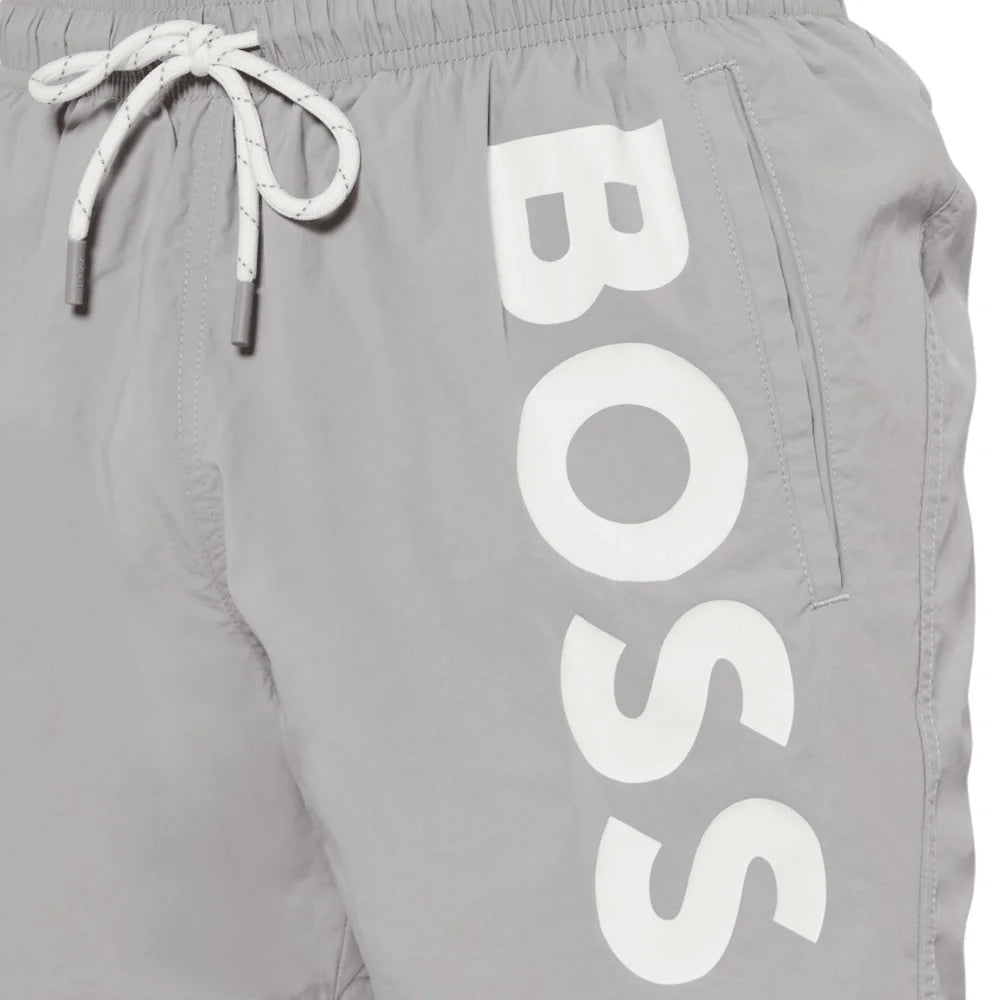 Bermuda Boss Na Lateral Detalhado