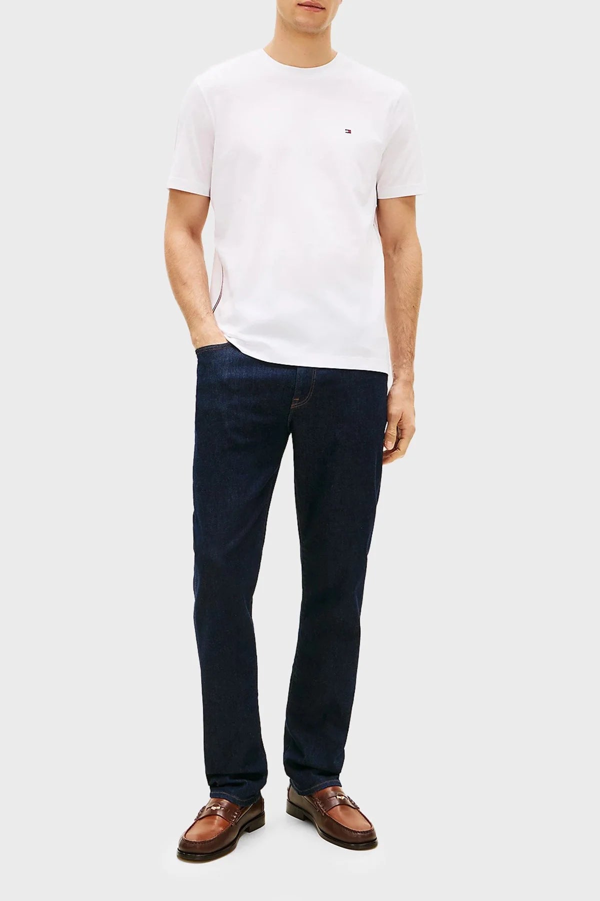 Camiseta Basica Tommy Hilfiger Detalhada
