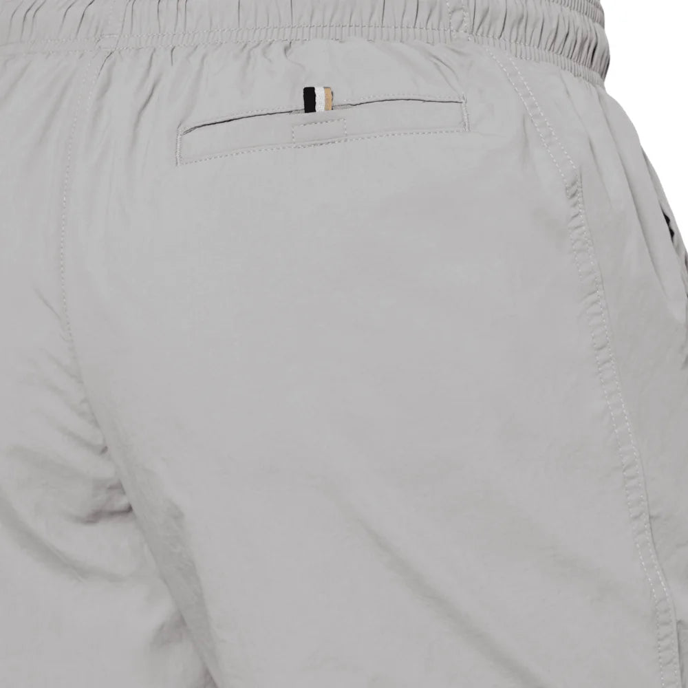 Bermuda Boss Na Lateral Detalhado