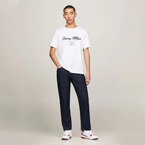 Camiseta Tommy Hilfiger Logo Cursivo Bordado