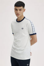 Camiseta Ringer Laurel Wreath Sleeve Band Regular fit Fred Perry