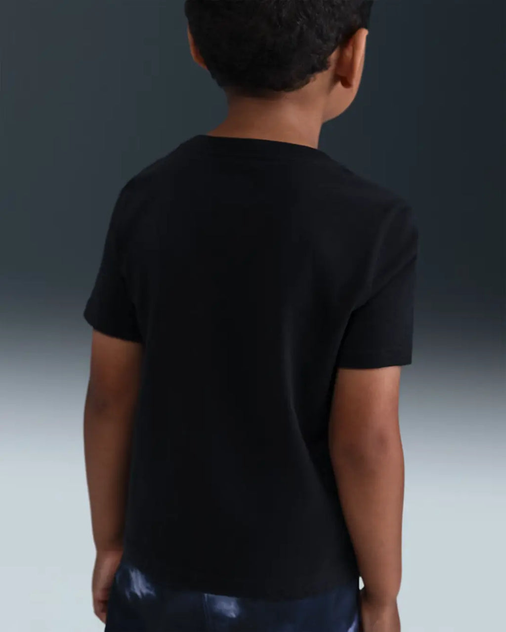 Camiseta Infantil Snowboard Boxy 76N503 Nike