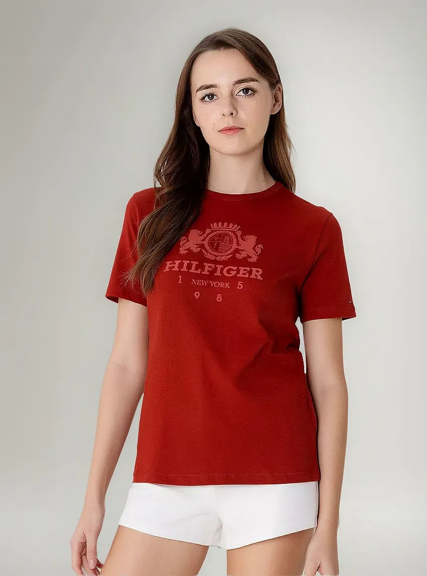 Camiseta Tommy Hilfiger Com Estampa Frontal Discreta