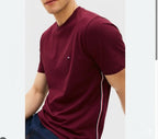 Camiseta Basica Tommy Hilfiger Detalhada