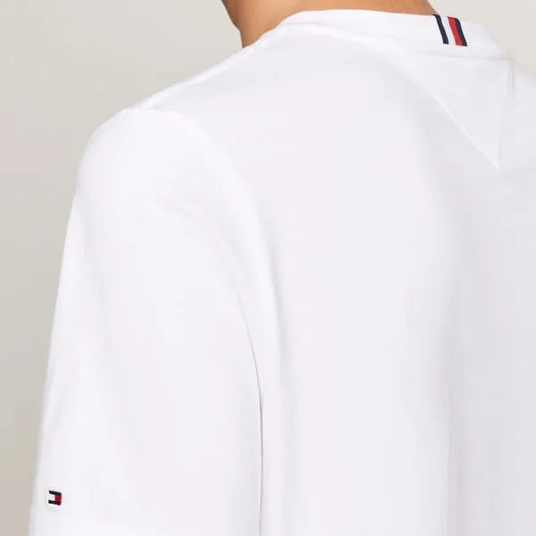Camiseta Tommy Hilfiger Logo Cursivo Bordado