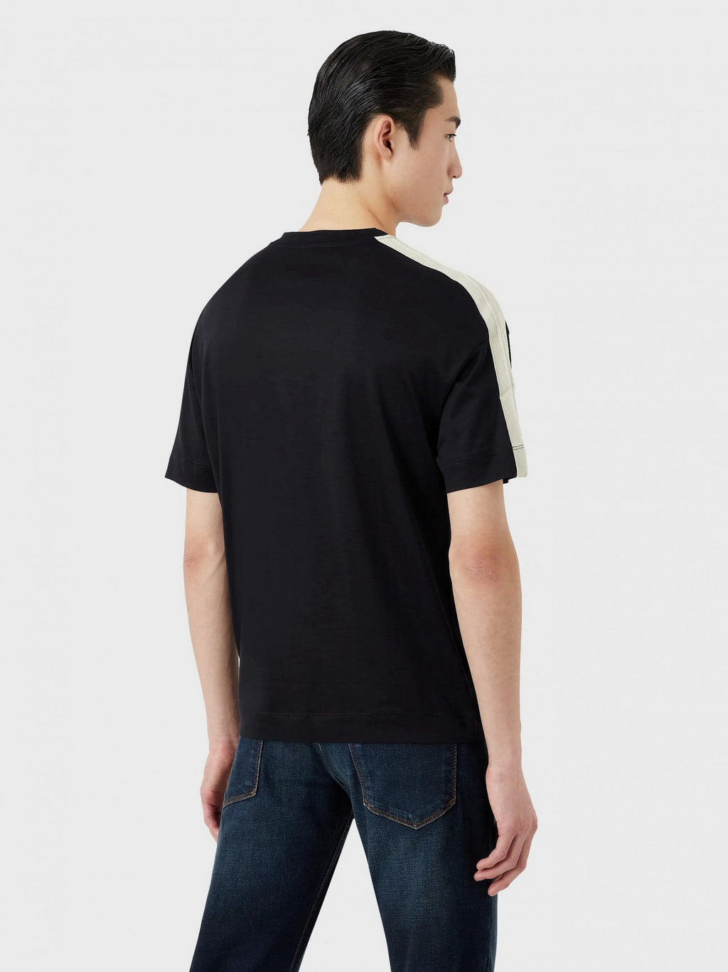 Camiseta Colorblock Shoulder Embroidered Logo Chest Emporio Armani