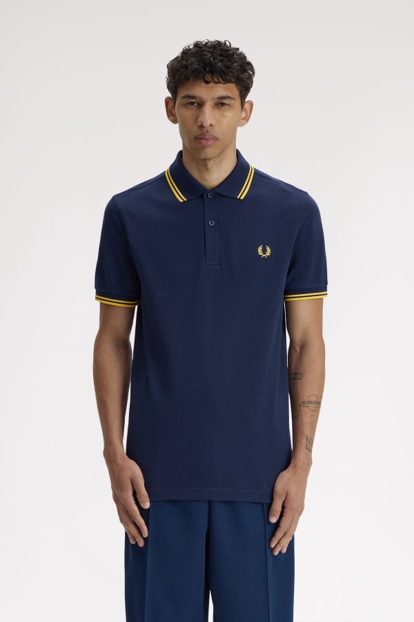 Polo Fred Perry Gola Detalhado