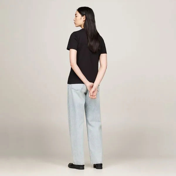 Camiseta Logo Cursivo Bordado Tommy Hilfiger Feminino